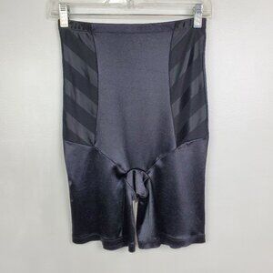 Monroe & Main Black High Waisted Shapewear Shorts Size M